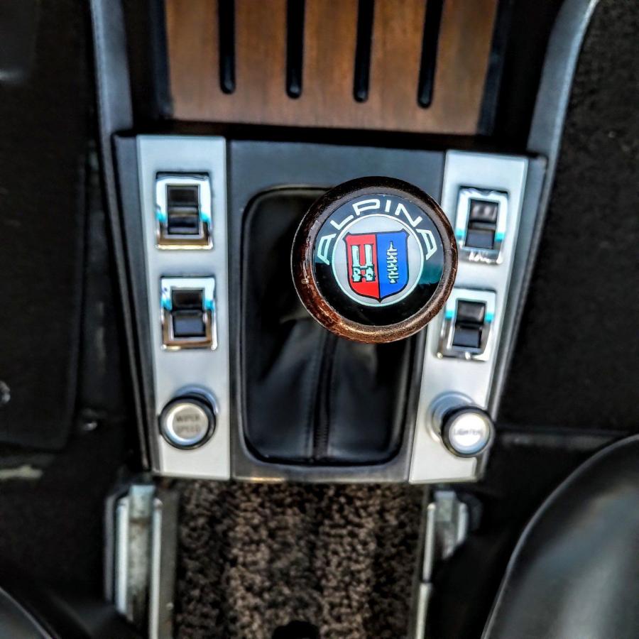 Детали интерьера BMW 3.0 CS Pure Eye Candy 1973 года  (фото 42 из 53)